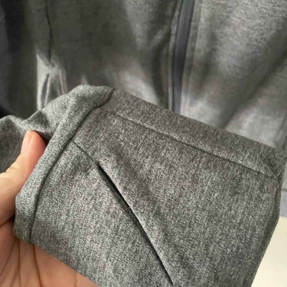 Zip‎ up workout jacket - Picture 3 of 3